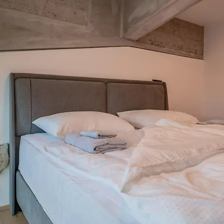 Kolbenova Signature Lofts Apartment Prag