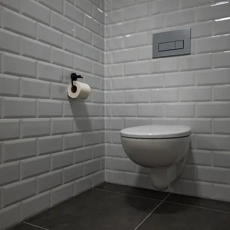 Design Loft Kolbenova, Metro, Parking