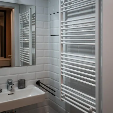 Apartament Design Loft Kolbenova, Metro, Parking Praga
