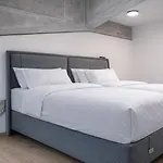 Design Loft Kolbenova, Metro, Parking 公寓 *