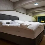 Design Loft Kolbenova, Metro, Parking *