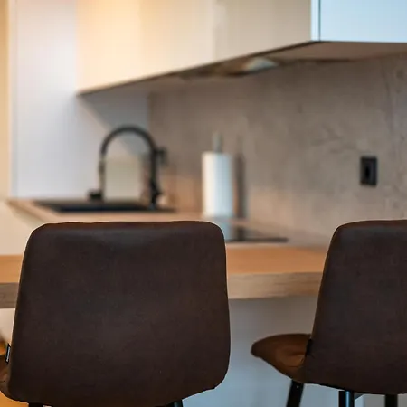 Apartament Design Loft Kolbenova, Metro, Parking Praga