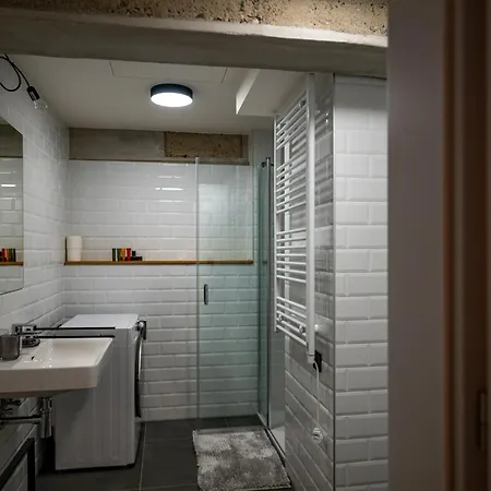 Design Loft Kolbenova, Metro, Parking