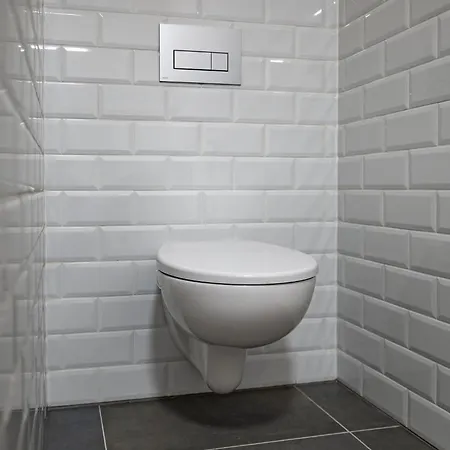 Design Loft Kolbenova, Metro, Parking شقة