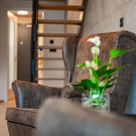 Design Loft Kolbenova, Metro, Parking Apartament