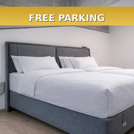 Design Loft Kolbenova, Metro, Parking *