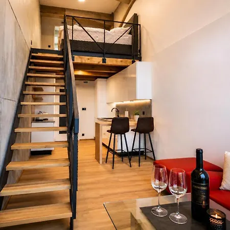 Apartament Design Loft Kolbenova, Metro, Parking *